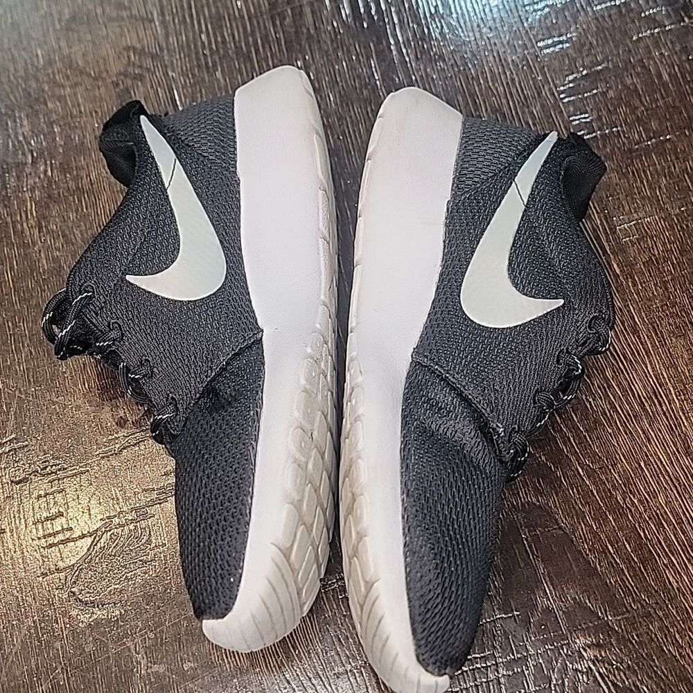 Nike Roshe Training Running Sneaker - Picture 7 of 13